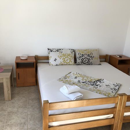 Guest House Ugljevarevic Budva Exterior foto