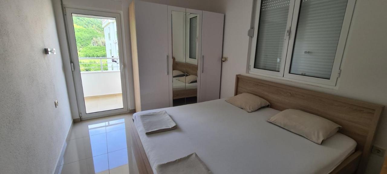 Guest House Ugljevarevic Budva Exterior foto