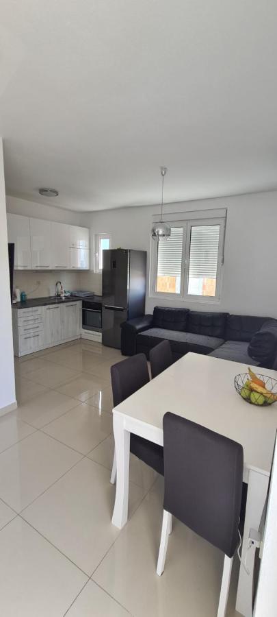 Guest House Ugljevarevic Budva Exterior foto