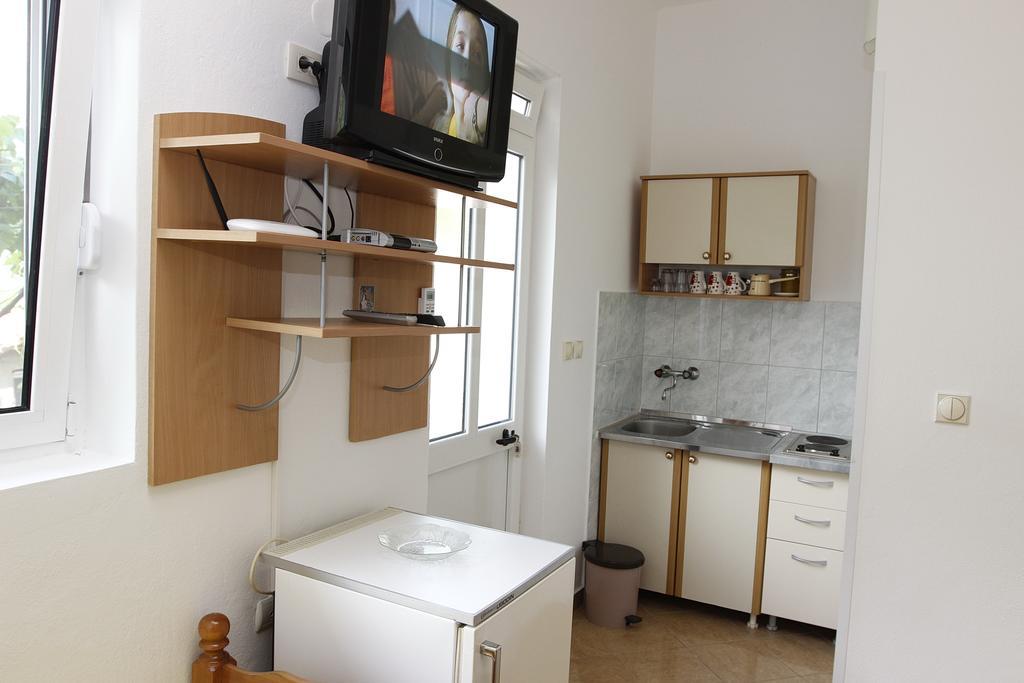 Guest House Ugljevarevic Budva Exterior foto