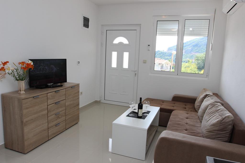 Guest House Ugljevarevic Budva Exterior foto