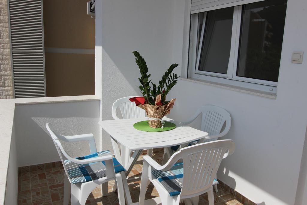 Guest House Ugljevarevic Budva Exterior foto